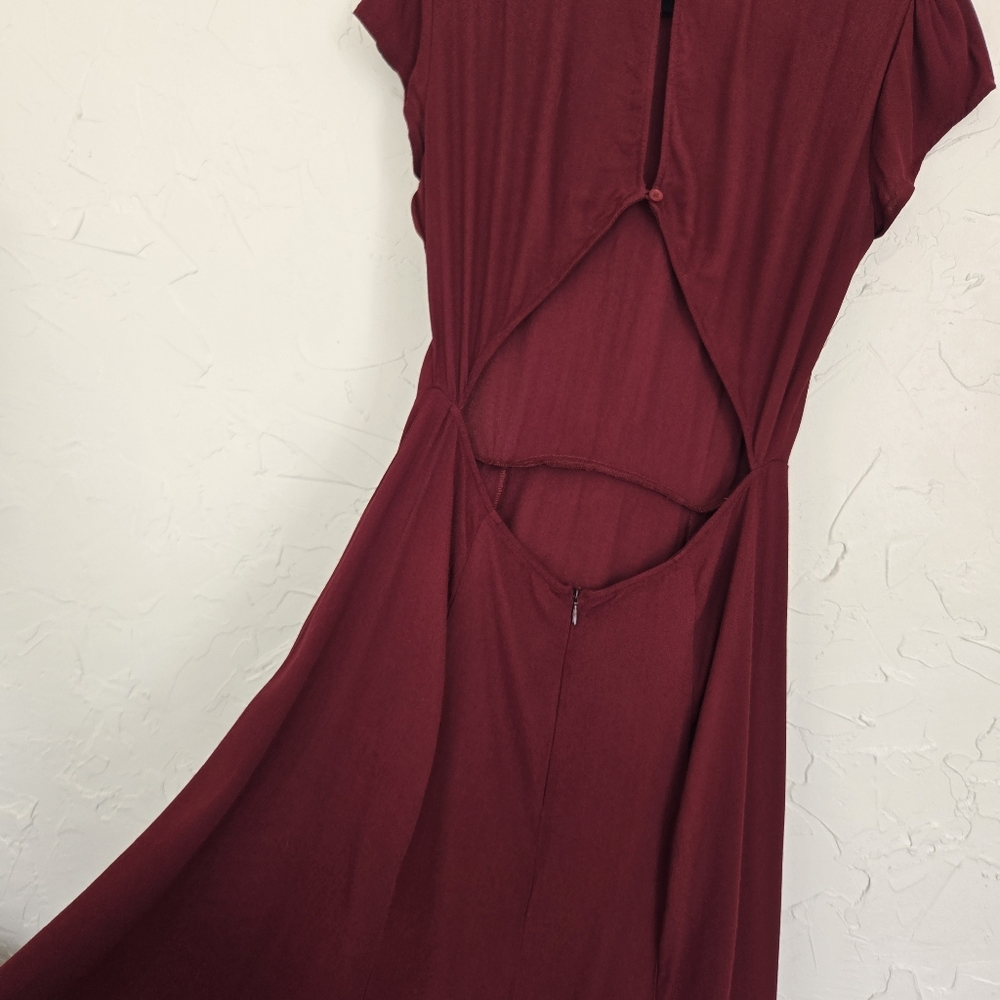 Gavin Sleeveless Burgundy Midi Dress with Side Slit - Picture 6 of 11